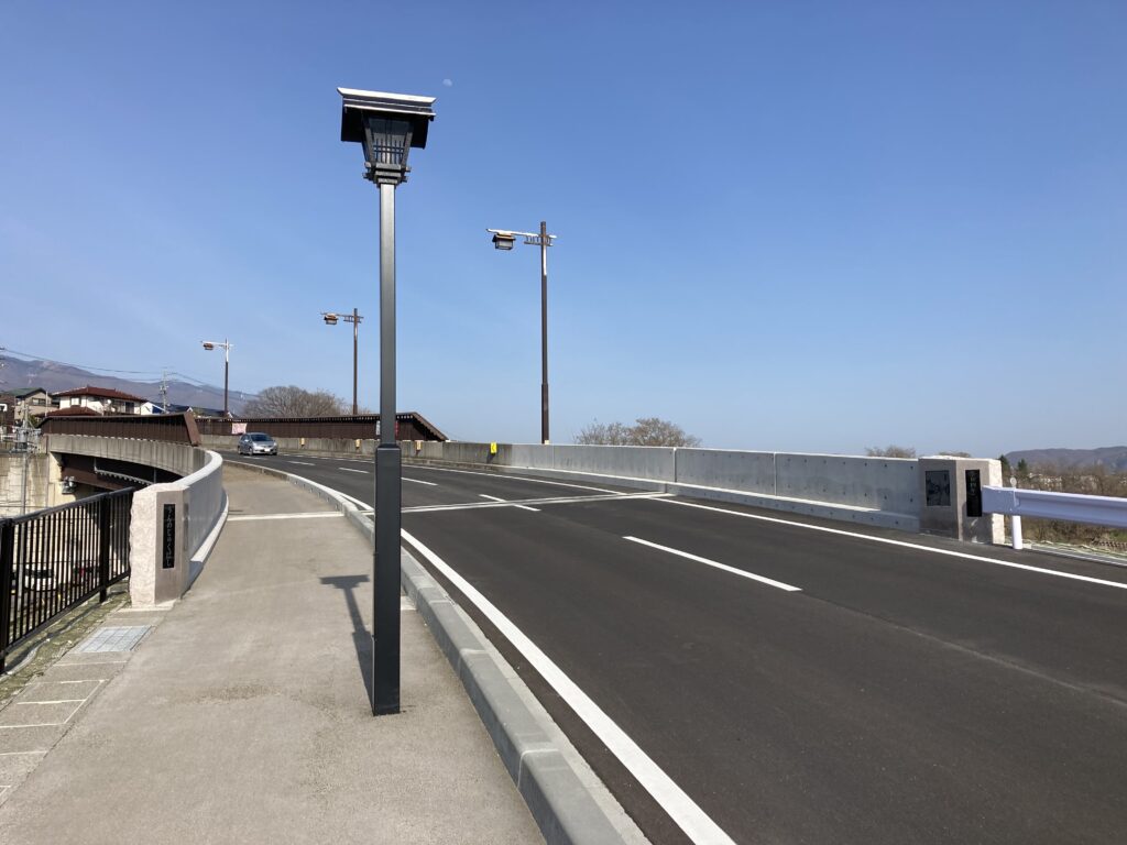 長野県東御市の海野宿橋親柱