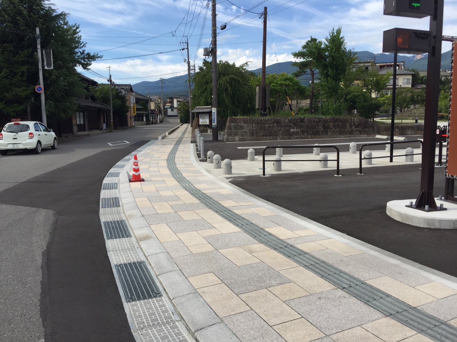 長野県小諸市大手門の御影石