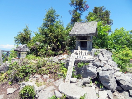 長野県中野市にある高社山