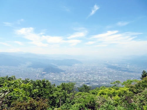 長野県中野市にある高社山