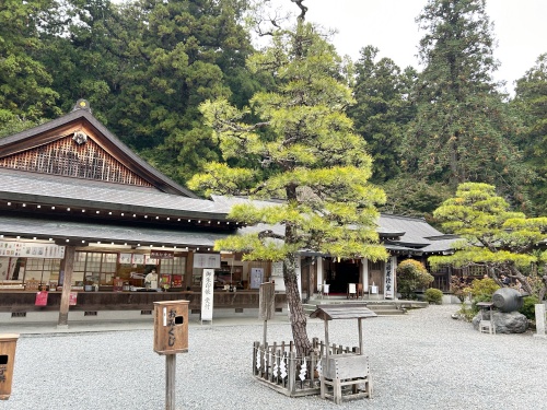 遠江国一宮小國神社　金運アップ！金銀石