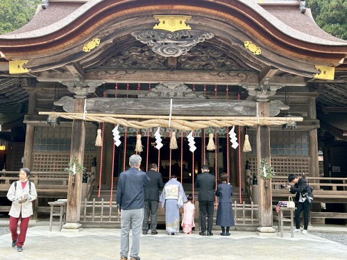 遠江国一宮小國神社　金運アップ！金銀石