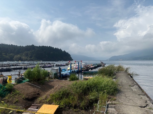 芦ノ湖と箱根駅伝