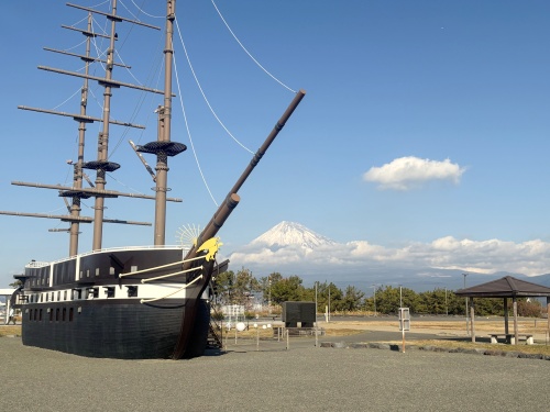 静岡県富士市、田子の浦漁港 リアル万葉集体験