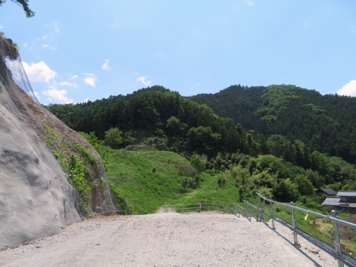 長野県中野市高遠古墳にある高井舟着神社と舟繋ぎ石