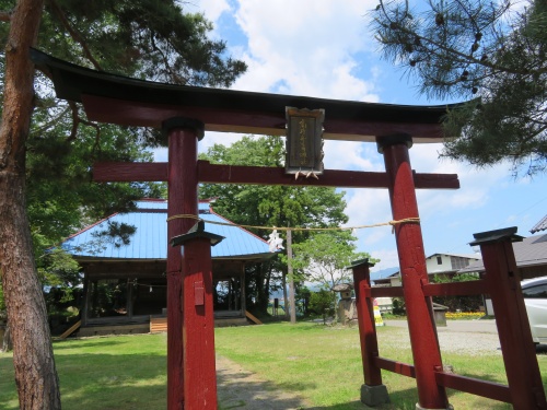 長野県中野市高遠古墳にある高井舟着神社と舟繋ぎ石