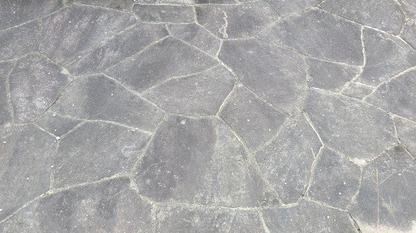 白馬村の鉄平石乱張り