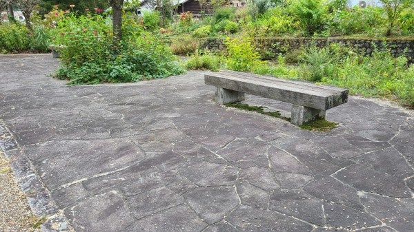 白馬村の鉄平石乱張り