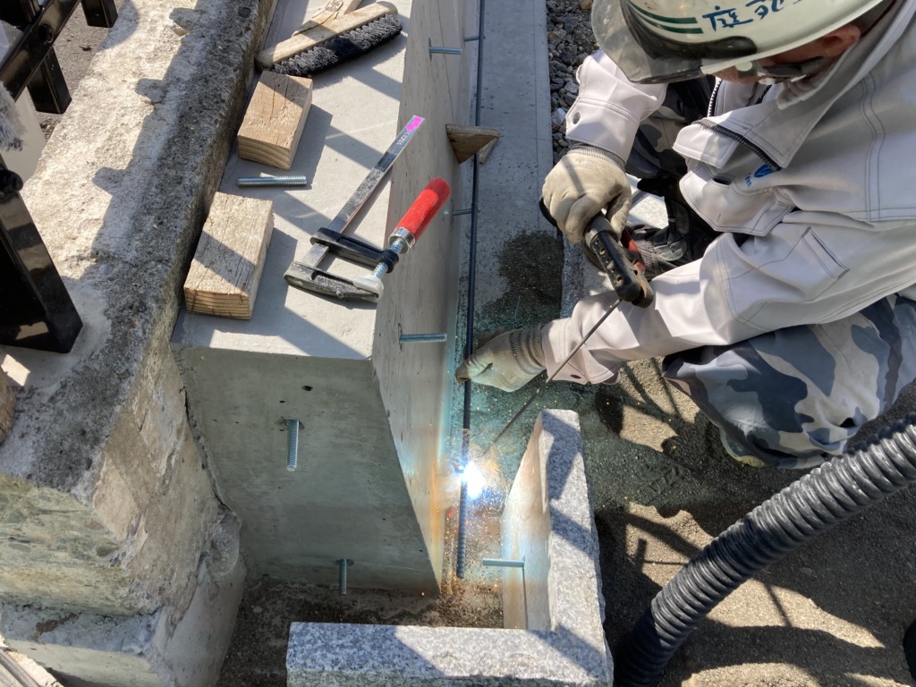 石積み工法ラックストーンで施工した御影石の石積み