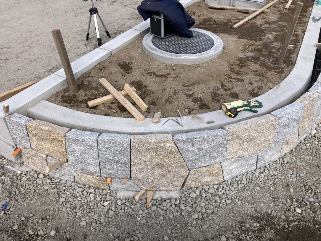 石積み工法ラックストーンで施工した御影石の石積み