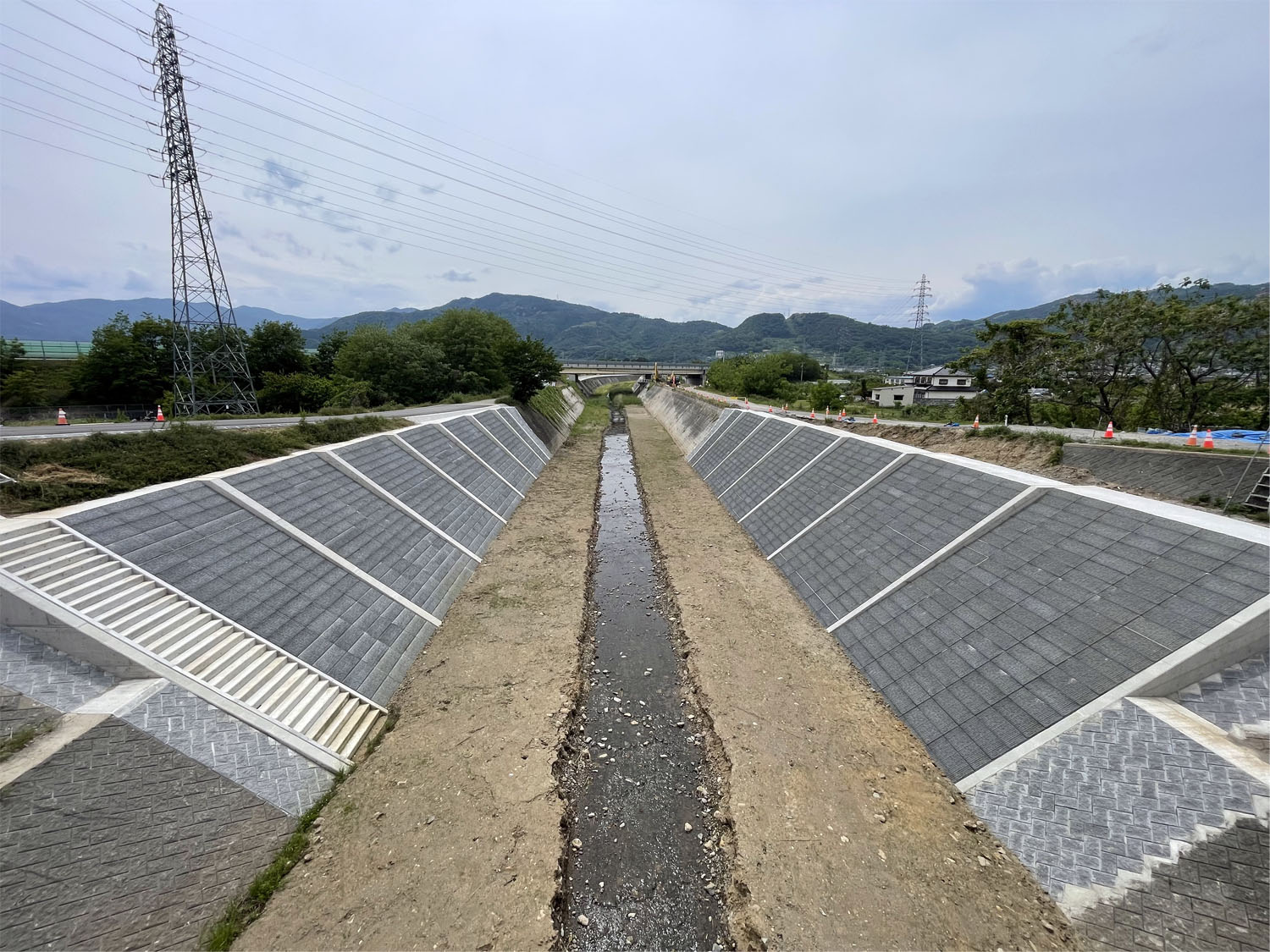 ポーラスコンクリート大型ブロック しずか