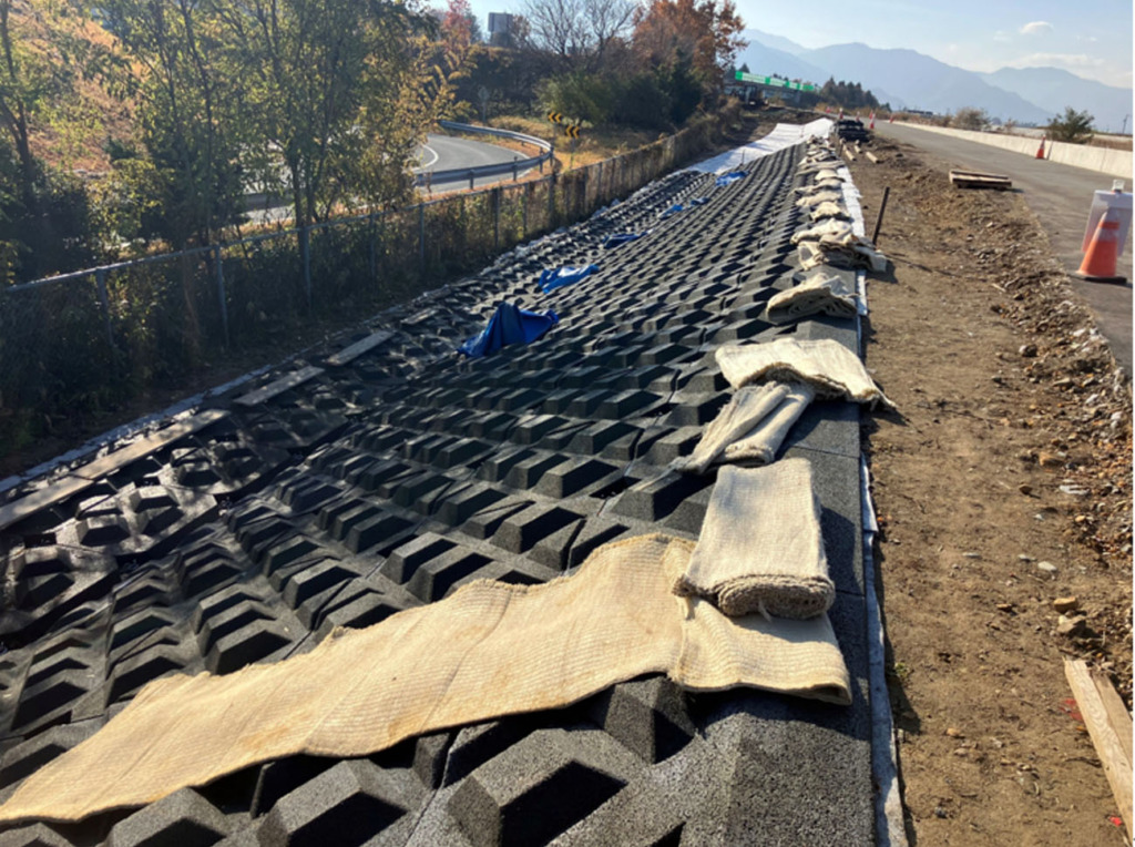 テトラック法尻 ブロック