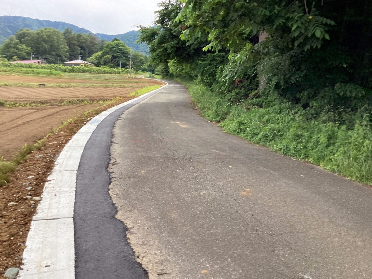 FQ側溝 施工後（カーブ部仕上がり）