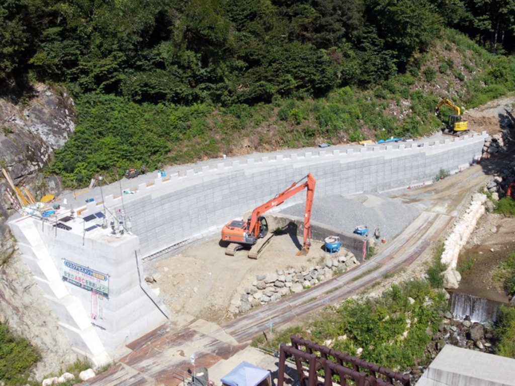 垂直擁壁ポラメッシュ