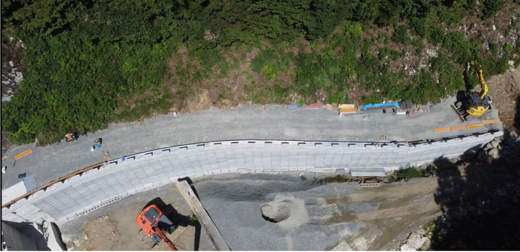 垂直擁壁ポラメッシュ