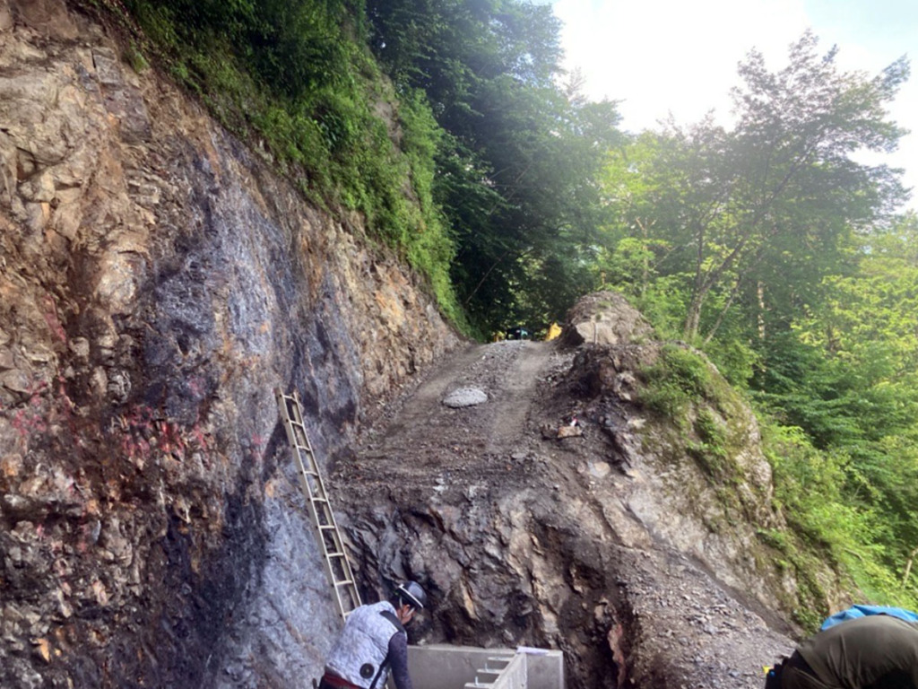 垂直擁壁ポラメッシュ