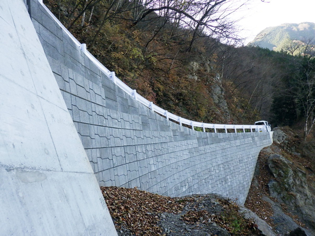 垂直擁壁ポラメッシュ