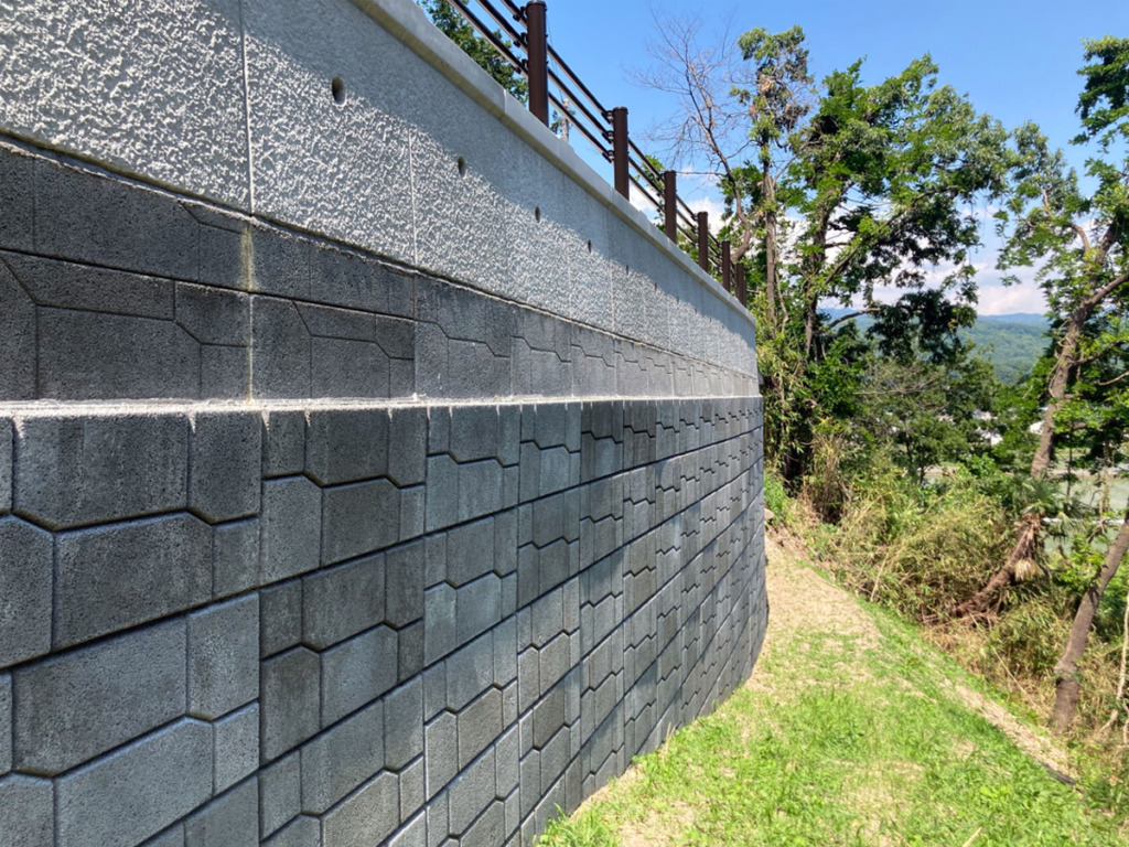 垂直擁壁ポラメッシュ