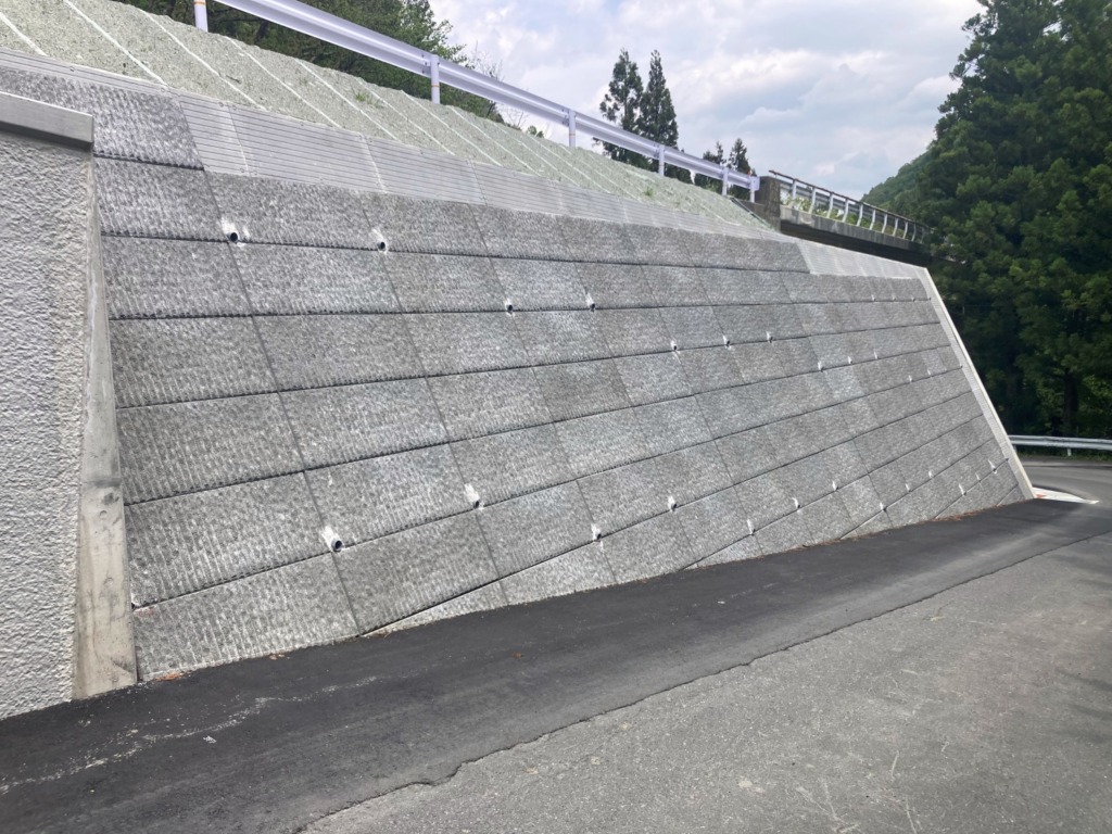ポーラスコンクリート大型ブロック しずか