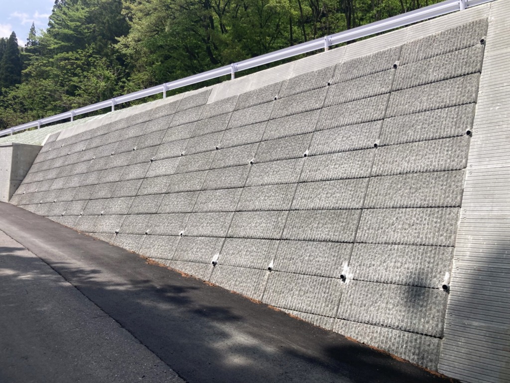 ポーラスコンクリート大型ブロック しずか